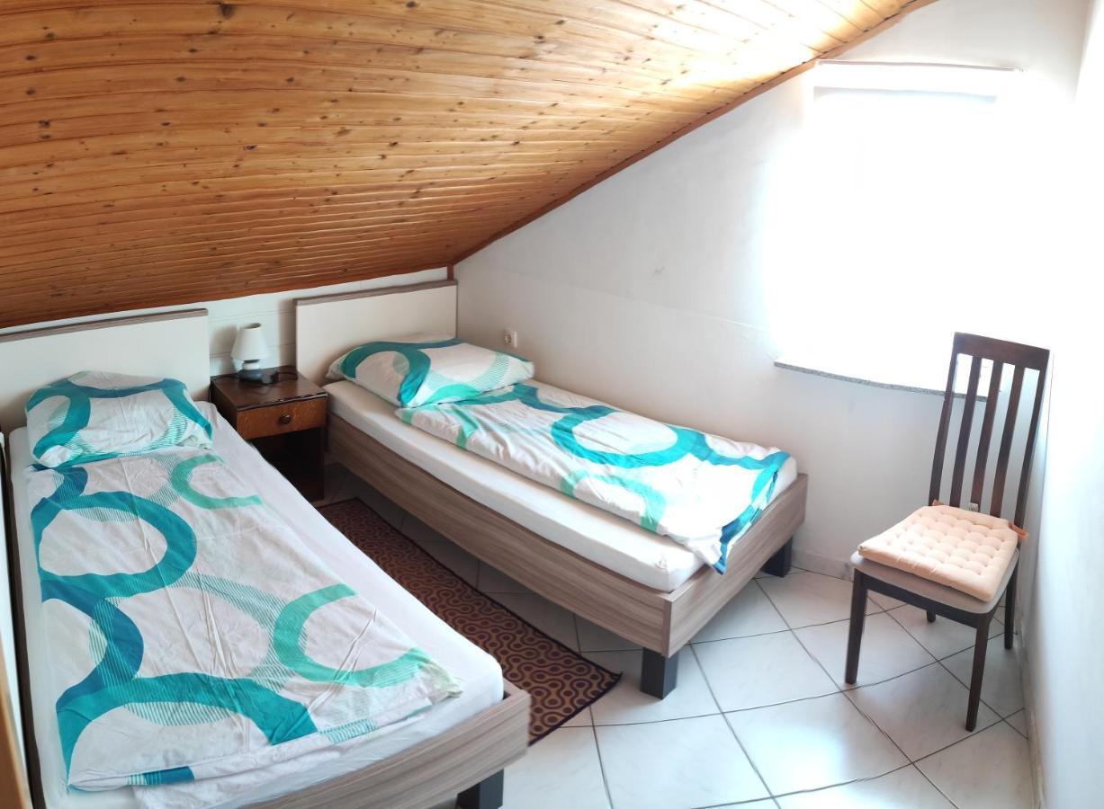 Apartmani Sabira Novi Vinodolski Exterior foto